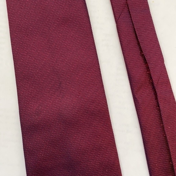 Kenneth Cole Reaction red blue iridescent men’s silk tie - Picture 3 of 16